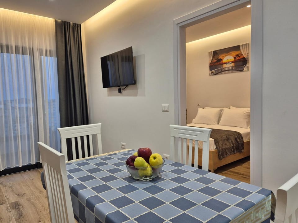 TV and multimedia, Dining area