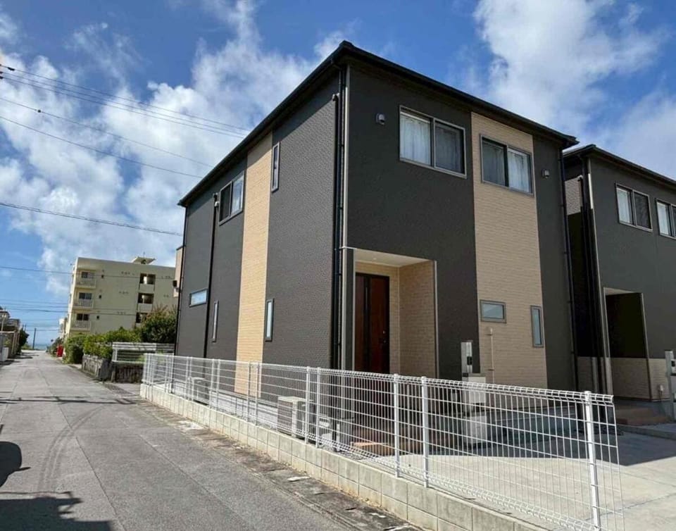 Blossom grace Yaka Apartment in Okinawa Prefecture