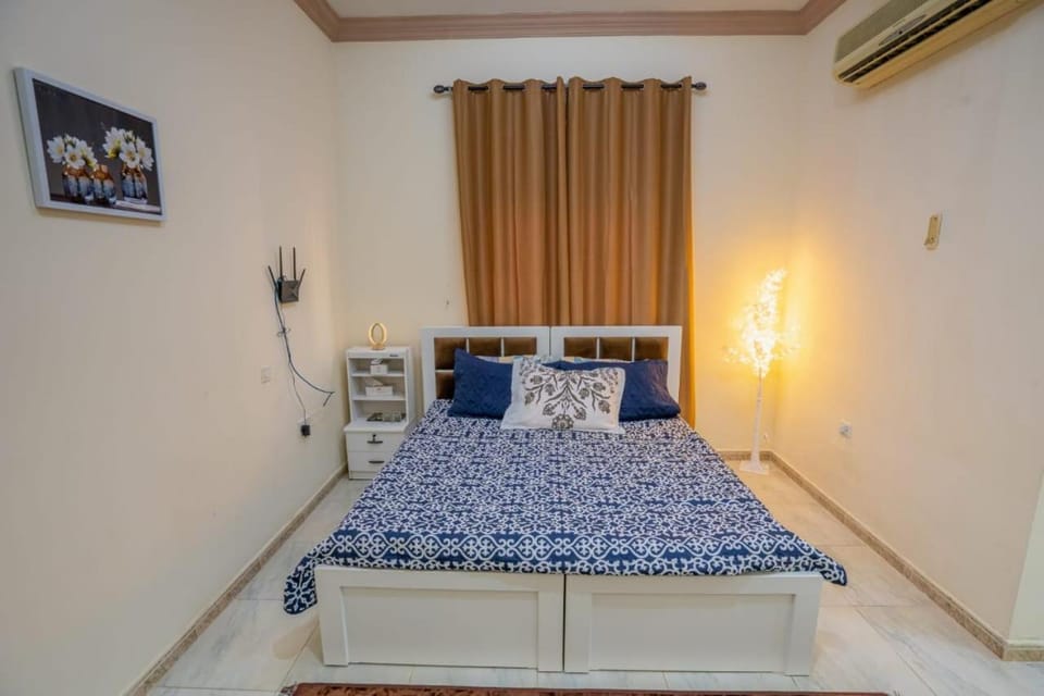 Bed, Bedroom, air conditioner