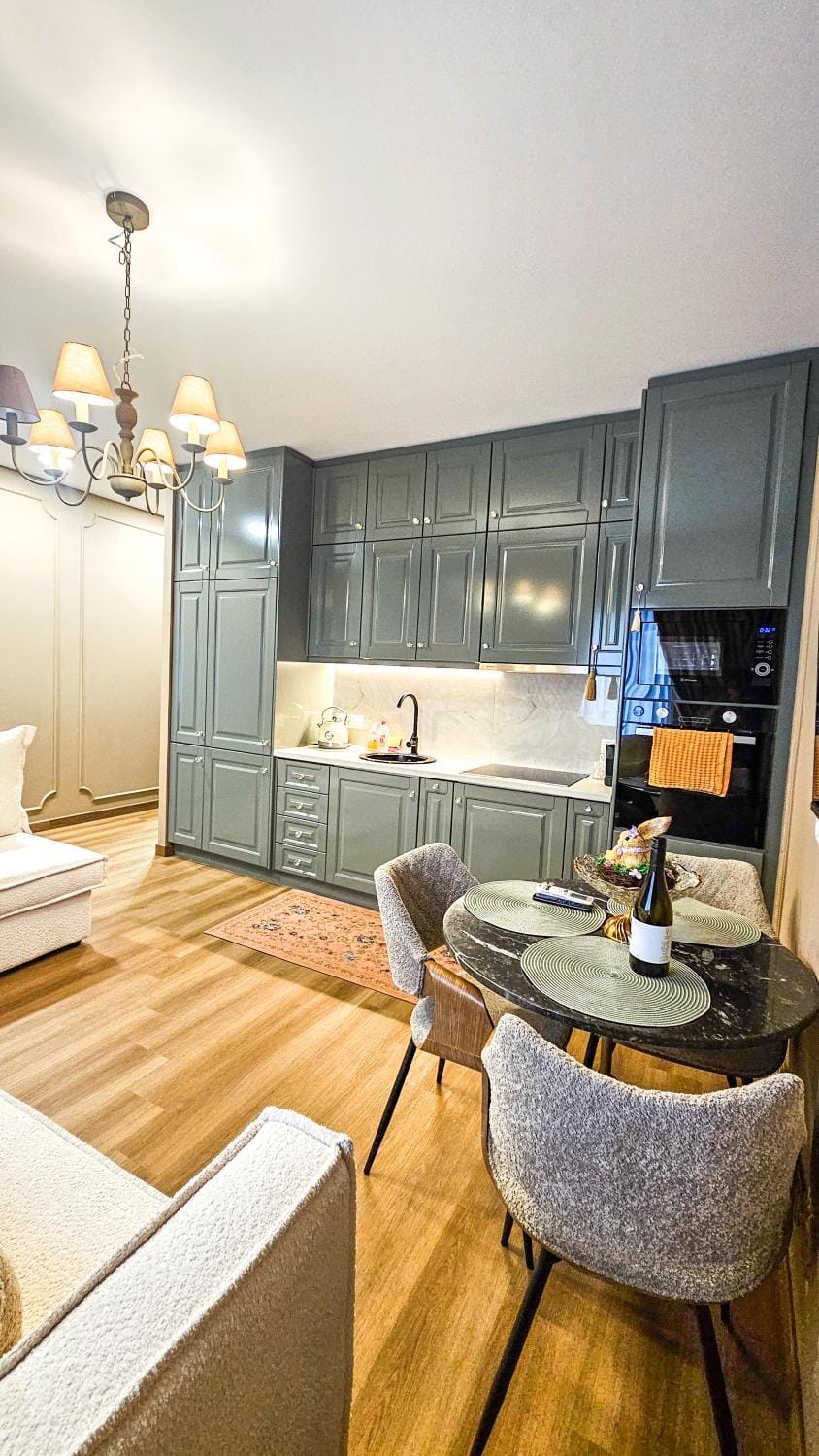 Kitchen or kitchenette, Living room, Photo of the whole room, Dining area
