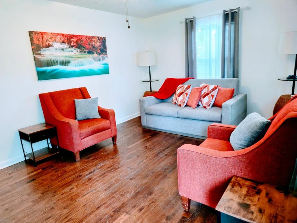 Living room, Seating area