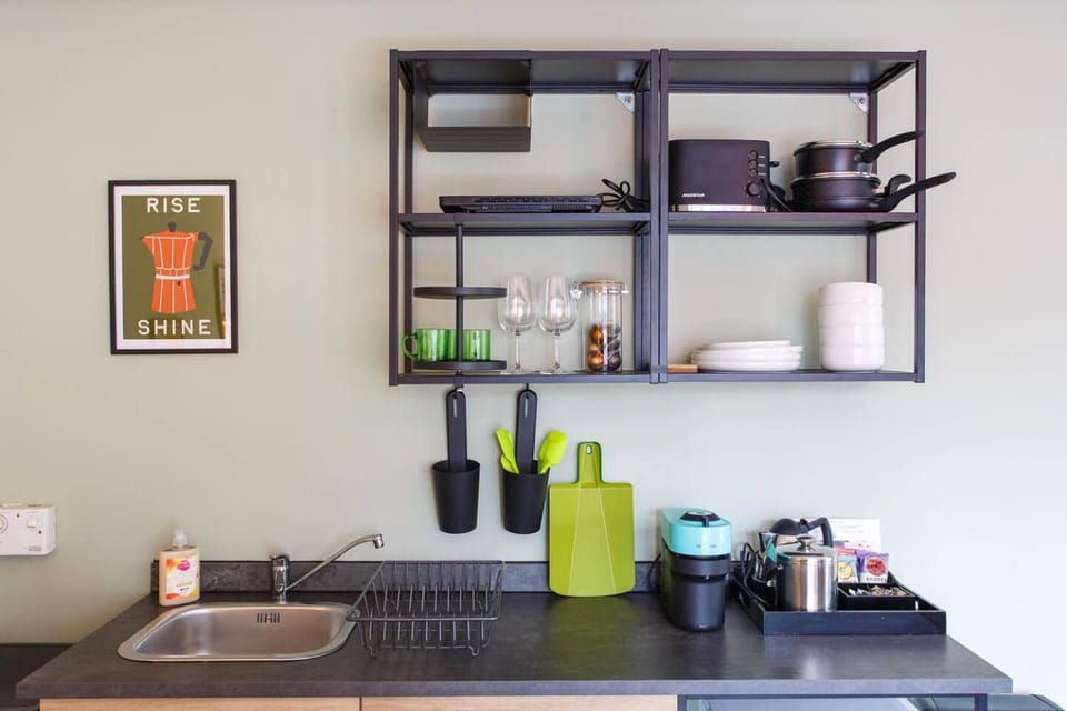 Kitchen or kitchenette