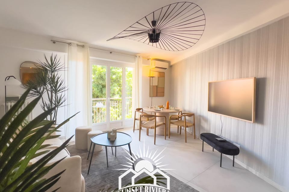 LE ROSSINI Antibes Center AirCo Parking for 4 By Sunset Apartment in Antibes