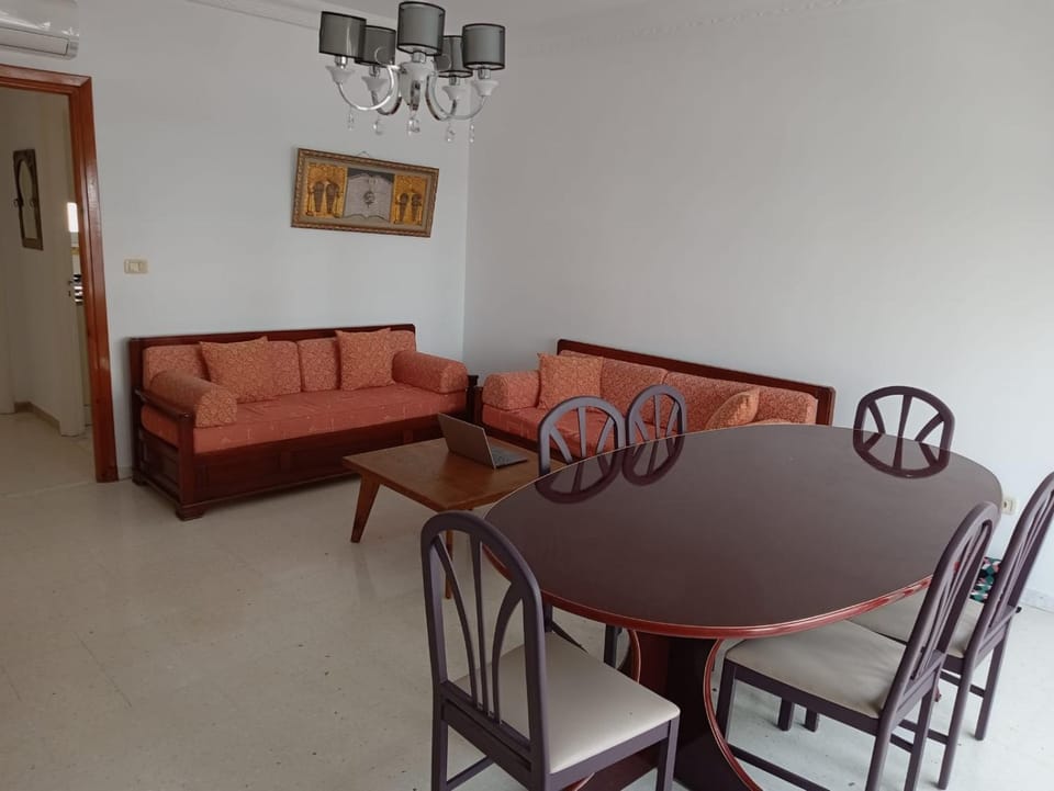 Seating area, Dining area
