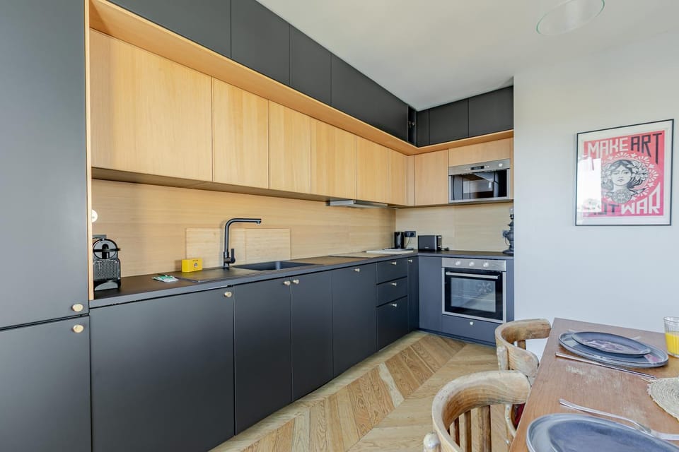 Kitchen or kitchenette, Dining area, dishwasher, oven, stove, toaster