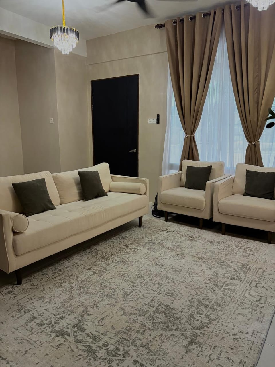 Living room, Seating area