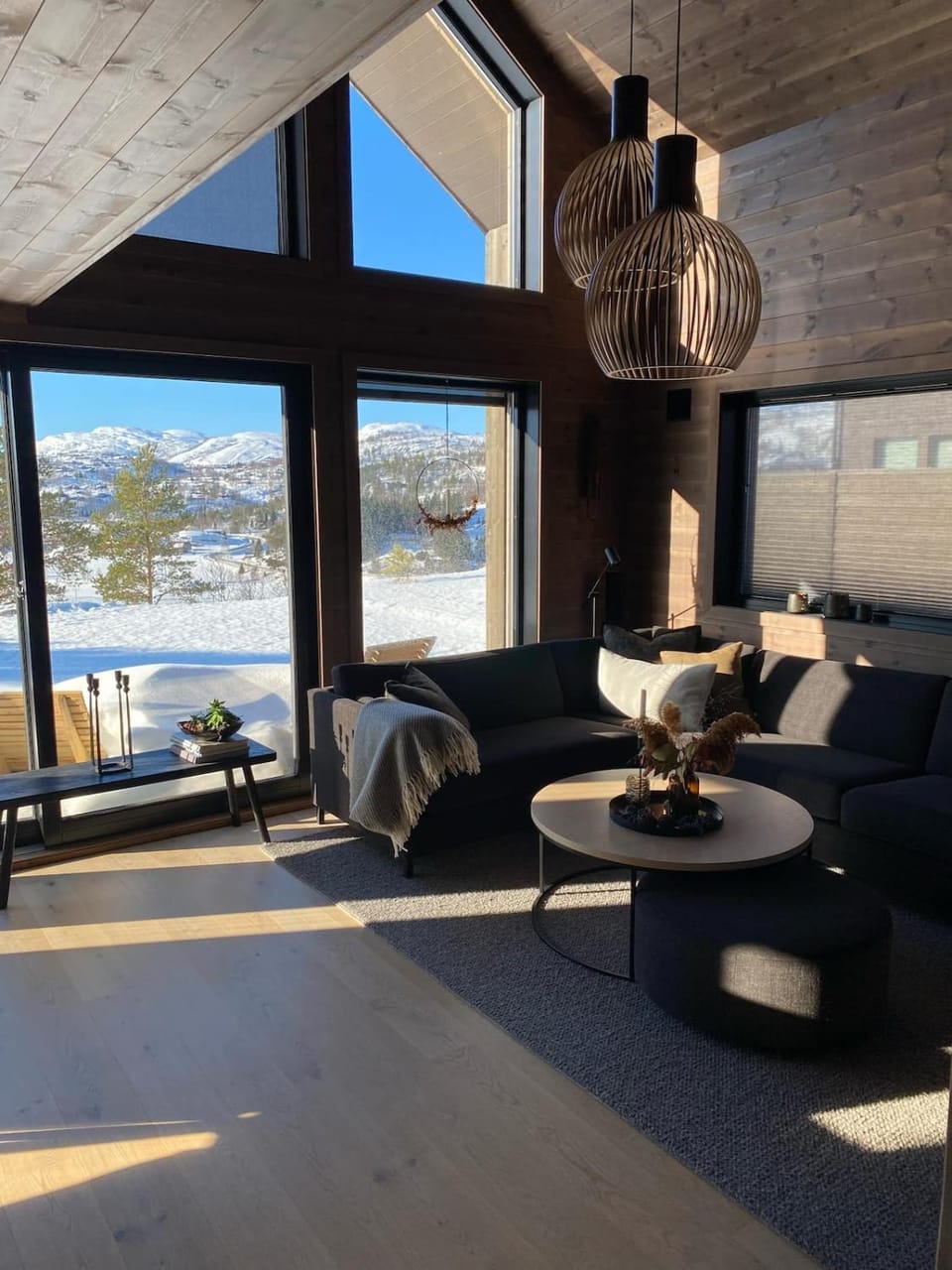 Flott nyere hytte i Sirdal med fantastisk utsikt og solforhold House in Rogaland