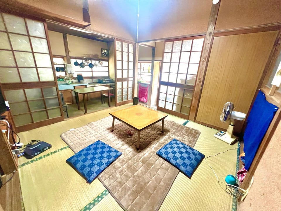 Compa Villageゲストハウス Bed and Breakfast in Fukuoka Prefecture