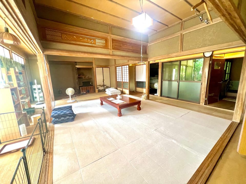 Compa Villageゲストハウス Bed and Breakfast in Fukuoka Prefecture