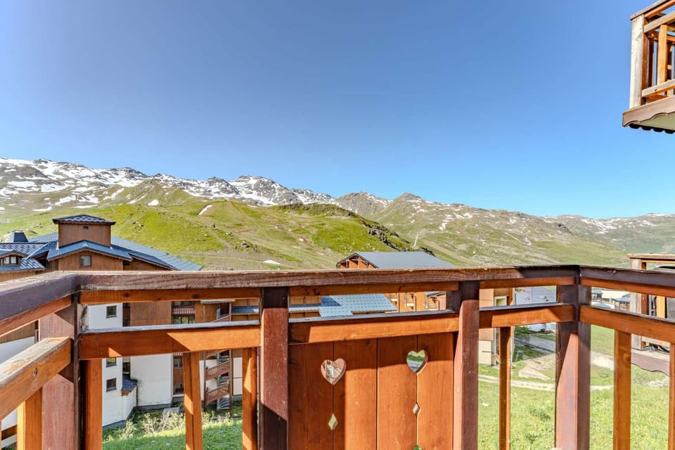 Property building, View (from property/room), Balcony/Terrace, Mountain view
