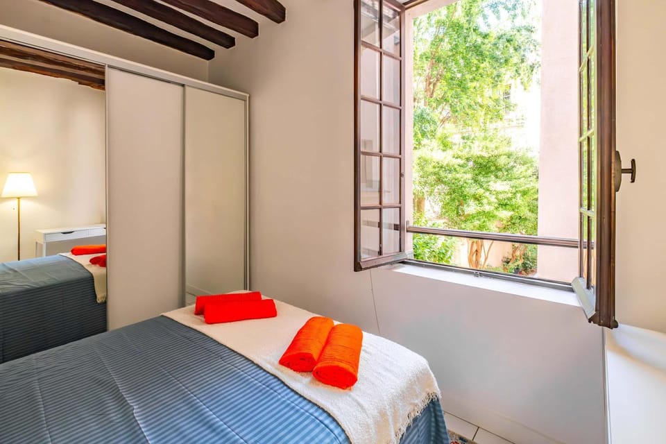 4 Guests Flat - Rue Mouffetard Apartment in Paris