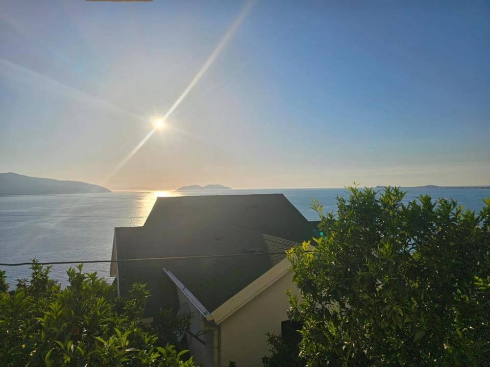 Villa Noar Villa in Vlorë County, Albania