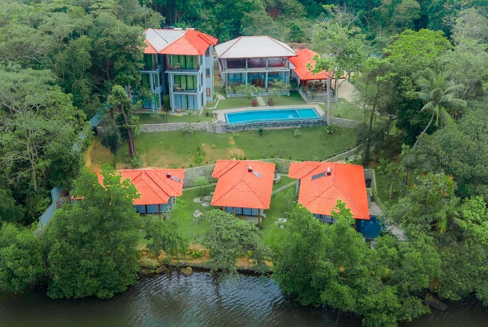 River Shades Hotel Hotel in Hikkaduwa