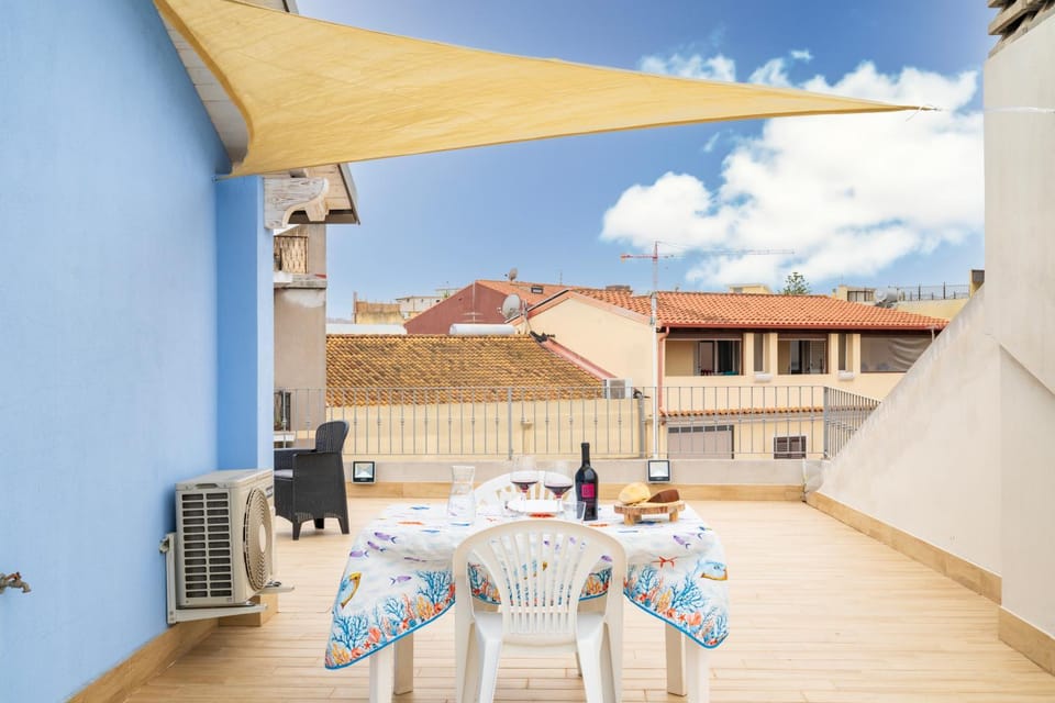 Property building, View (from property/room), Balcony/Terrace, Dining area