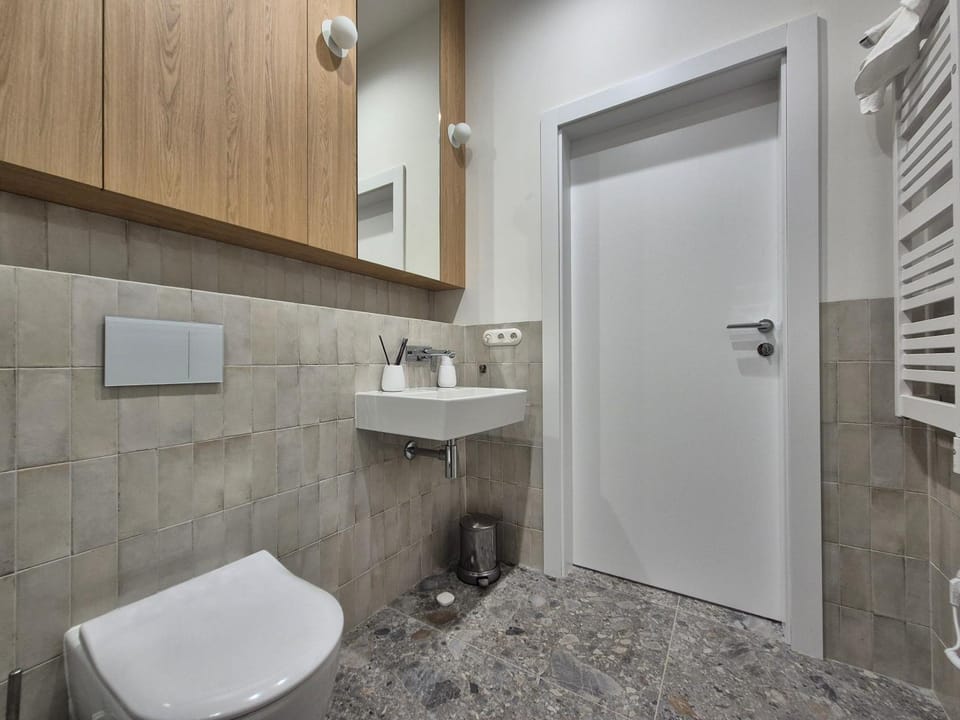 Toilet, Bathroom