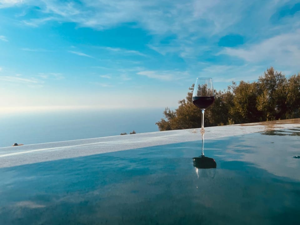 Pool view, Sea view