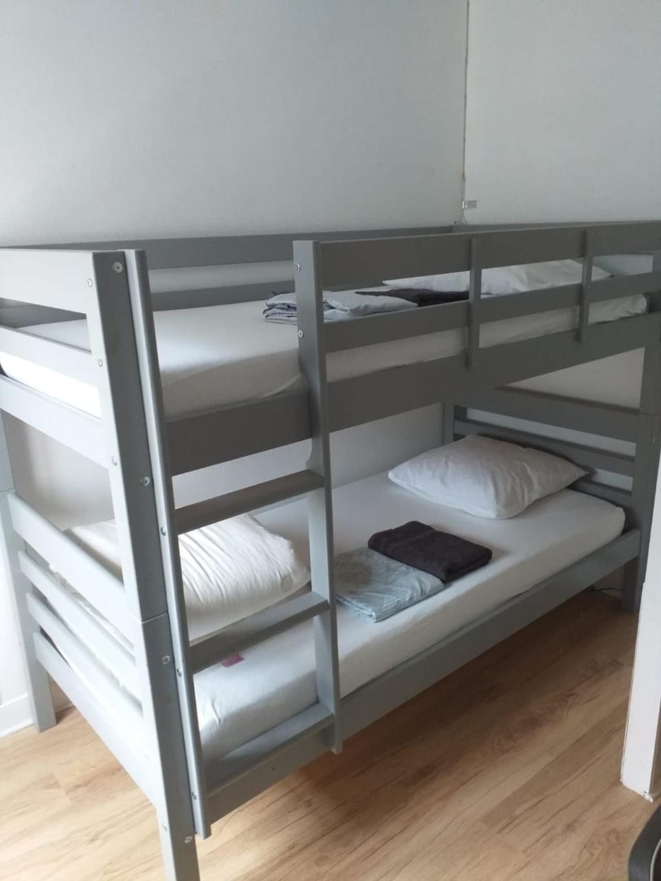 Photo of the whole room, Bedroom, bunk bed