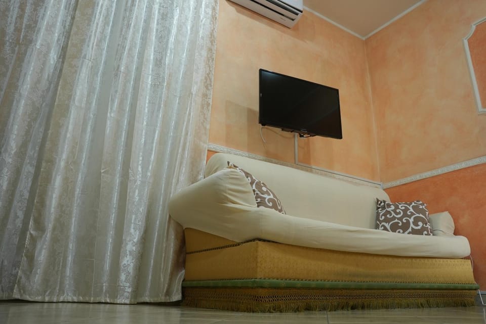 TV and multimedia, air conditioner
