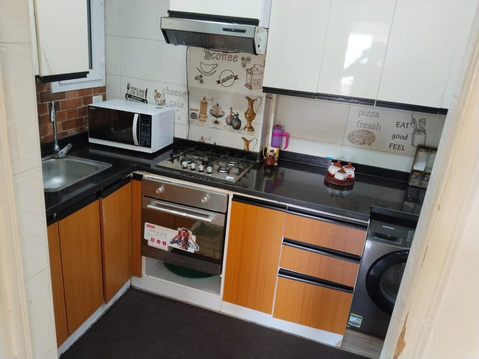 شقة للايجار المفروش محطة الرمل الازاريطة Apartment in Alexandria