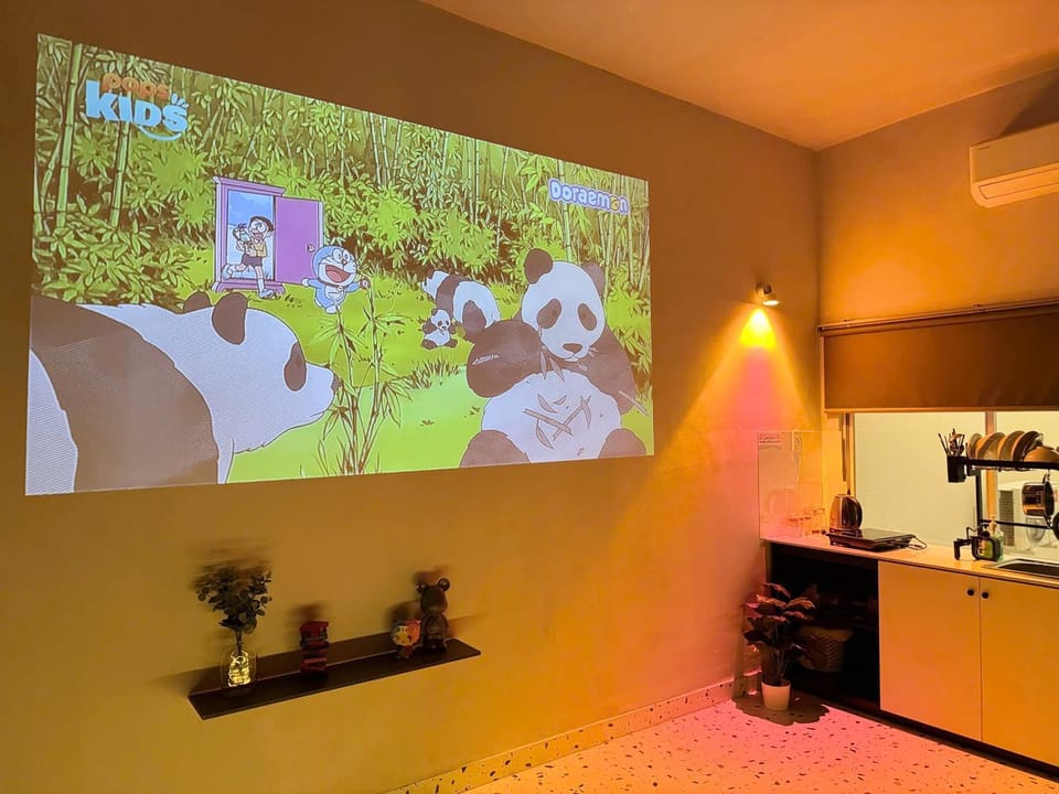 Natural landscape, TV and multimedia, Kitchen or kitchenette