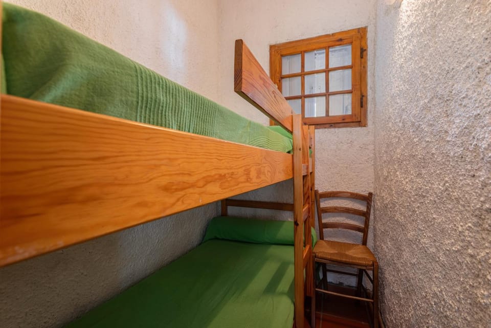 Property building, Living room, Bedroom