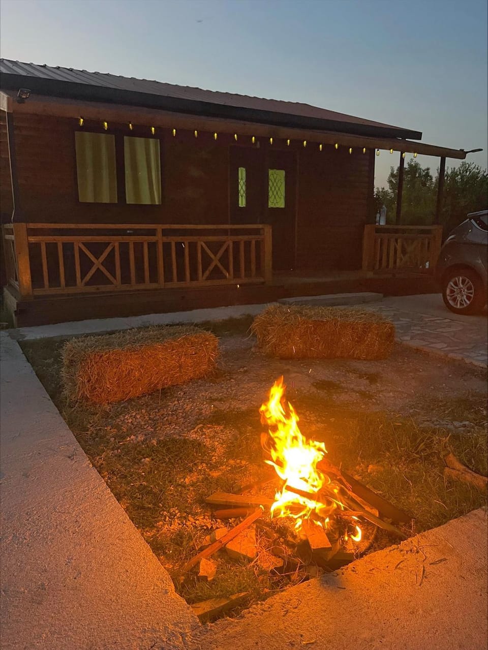 BBQ facilities, Parking, fireplace