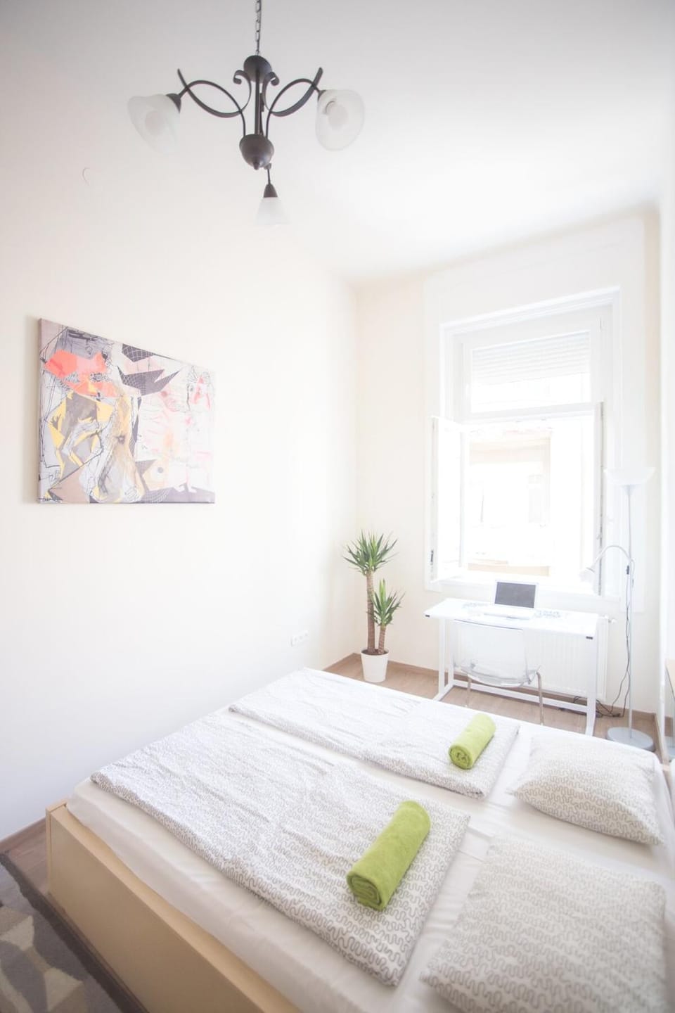 Sunny&Modern Central Flat in Historic Building Apartment in Budapest