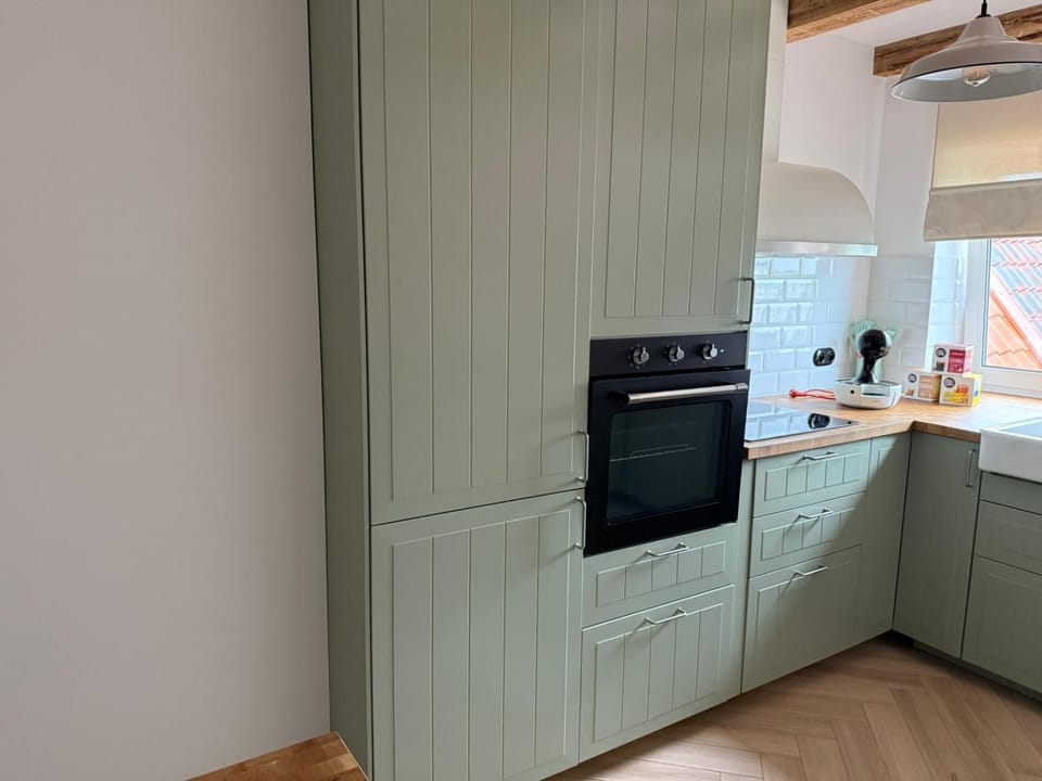 dishwasher, oven, stove
