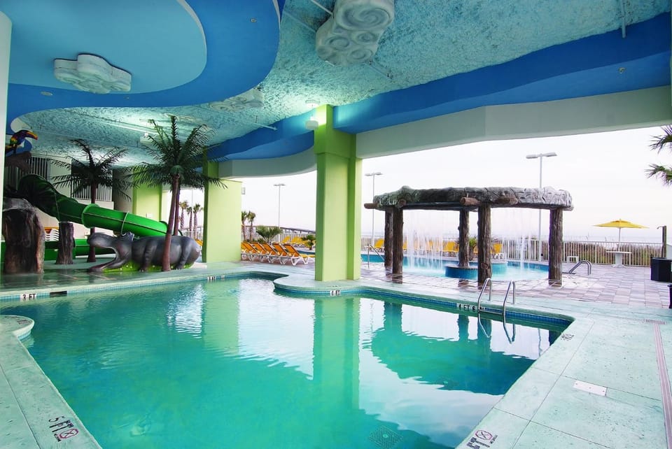 Wyndham Towers on the Grove 3BR Apartment with Resort Access House in North Myrtle Beach