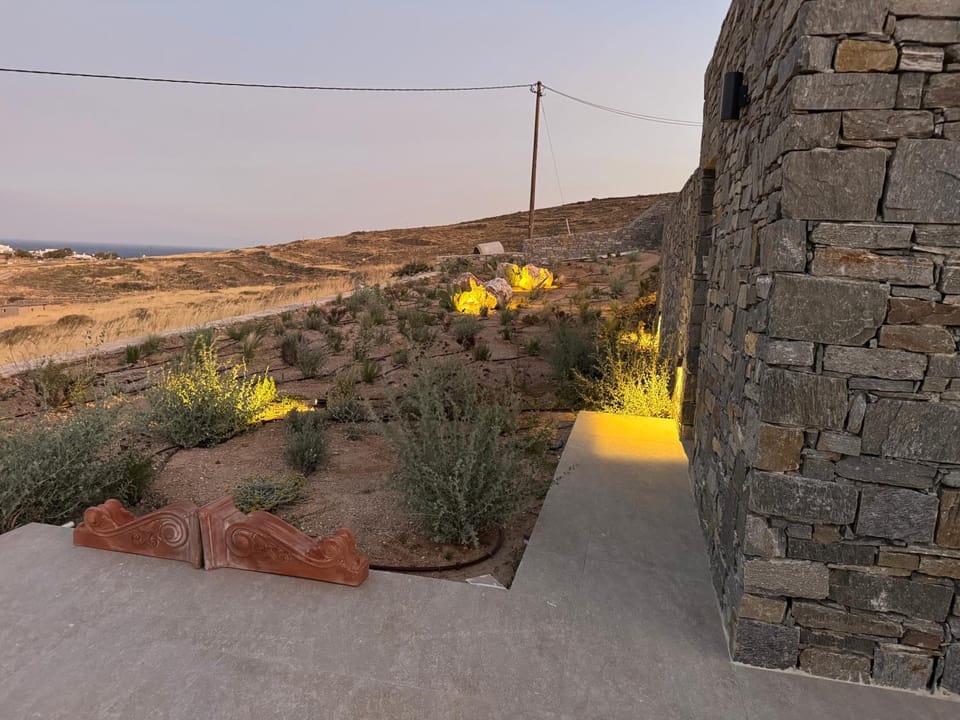 Neighbourhood, Natural landscape
