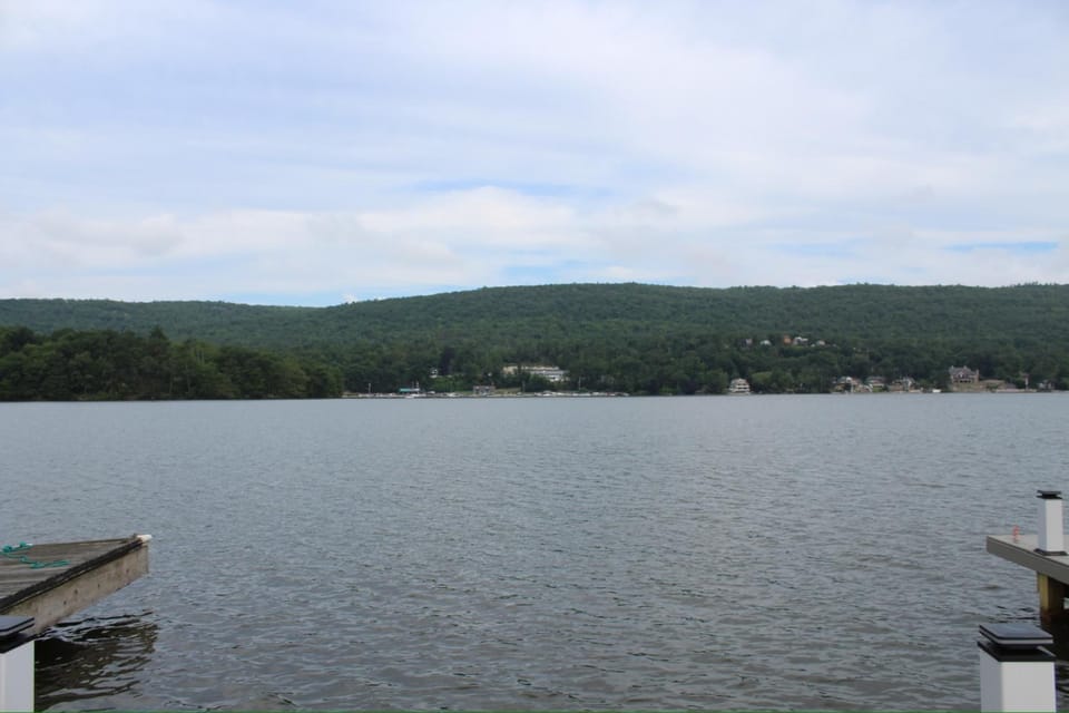 Lakefront Haven on Greenwood Lake House in Hewitt