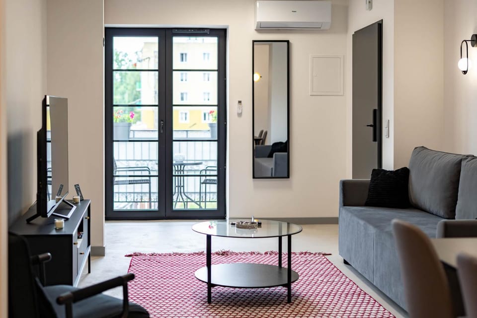 Communal lounge/ TV room, TV and multimedia, Living room, Evening entertainment, air conditioner