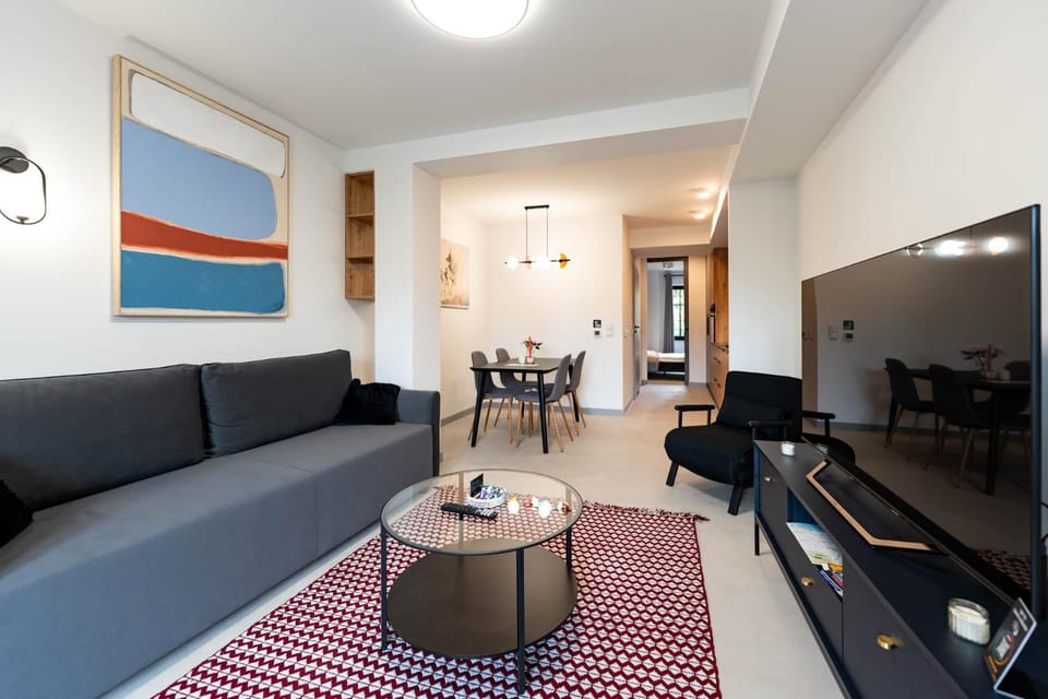 Communal lounge/ TV room, TV and multimedia, Seating area, Dining area, Evening entertainment
