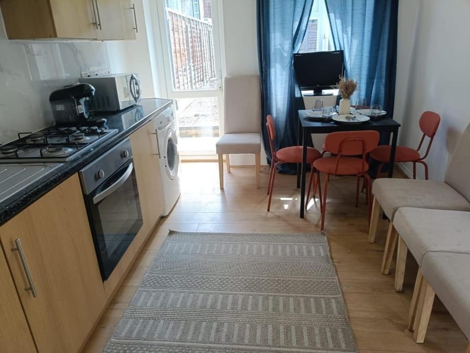 Two bedroom flats Finchley Apartment in London