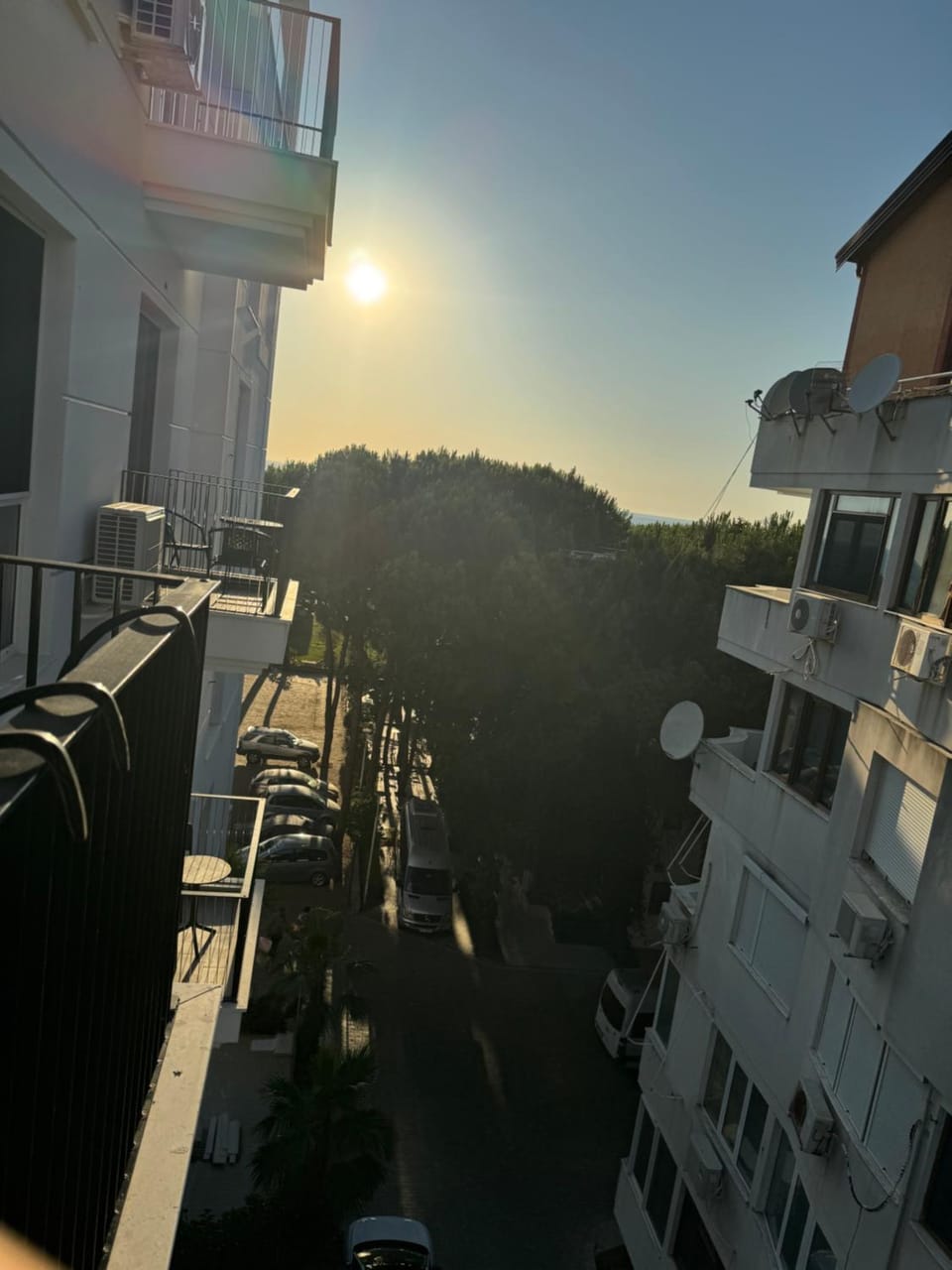 Property building, Restaurant/places to eat, Spring, Day, Natural landscape, Winter, Summer, View (from property/room), Balcony/Terrace, Beach, Beach, Autumn, Sea view, Location, Sunrise, Sunset, ATM, ATM, internet, internet