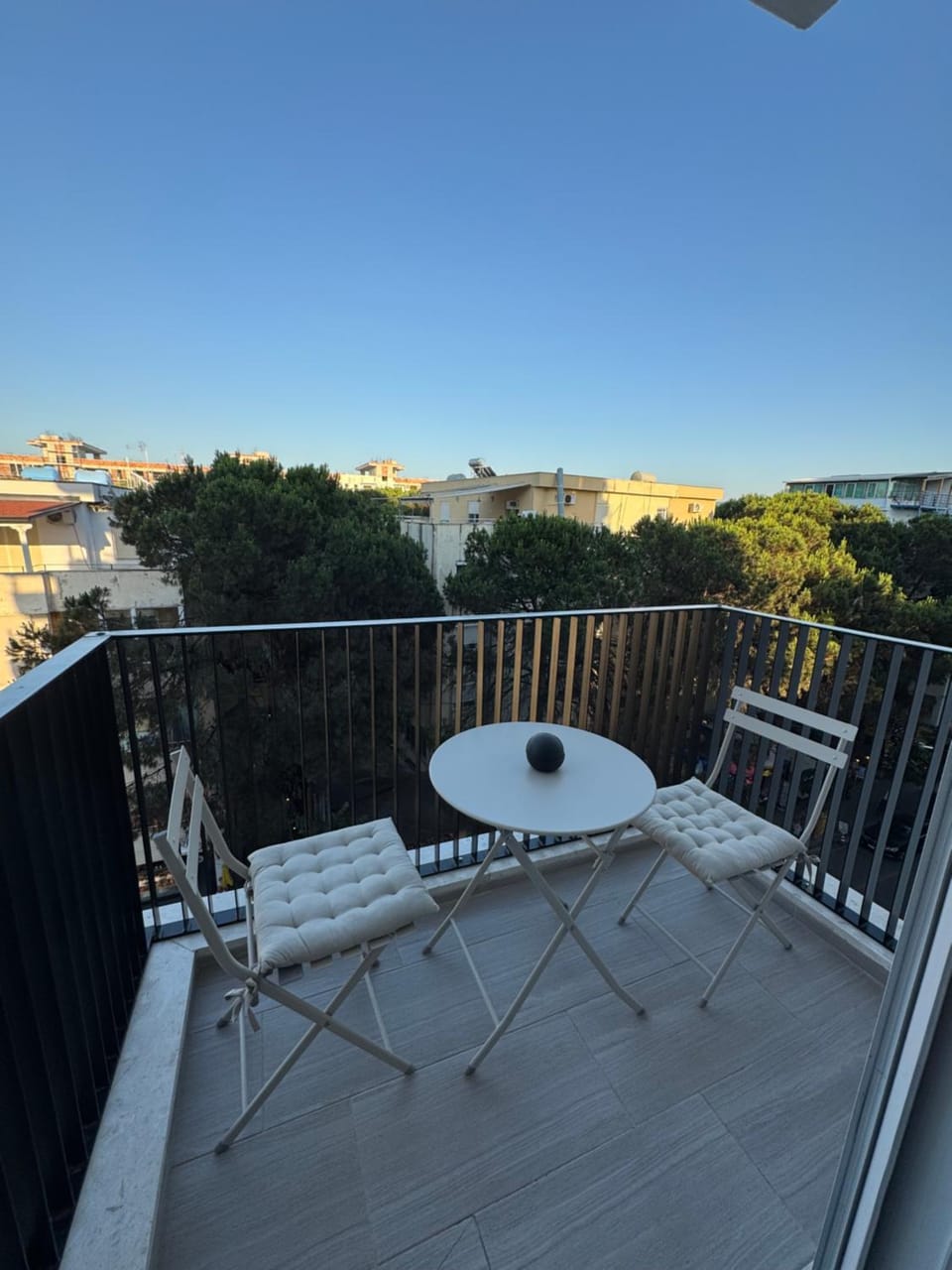 Patio, Spring, Day, Night, Neighbourhood, Winter, Summer, View (from property/room), Balcony/Terrace, Dining area, Beach, Beach, Autumn, City view, Sea view, Supermarket/grocery shop, Location, ATM, ATM, internet, acessibility