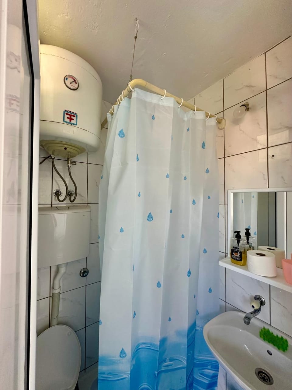 Shower, Toilet, Bathroom