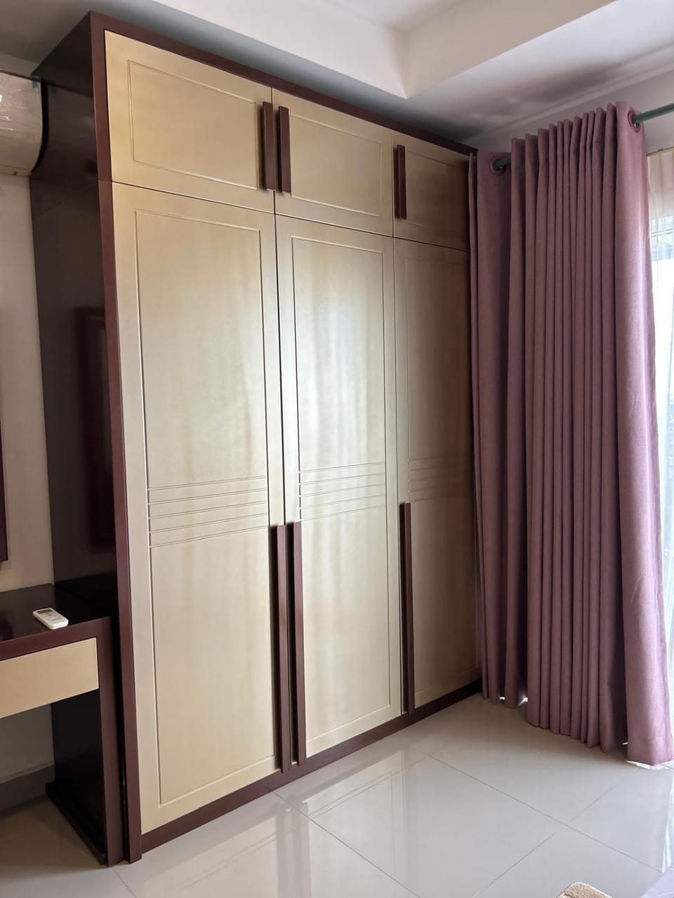 wardrobe