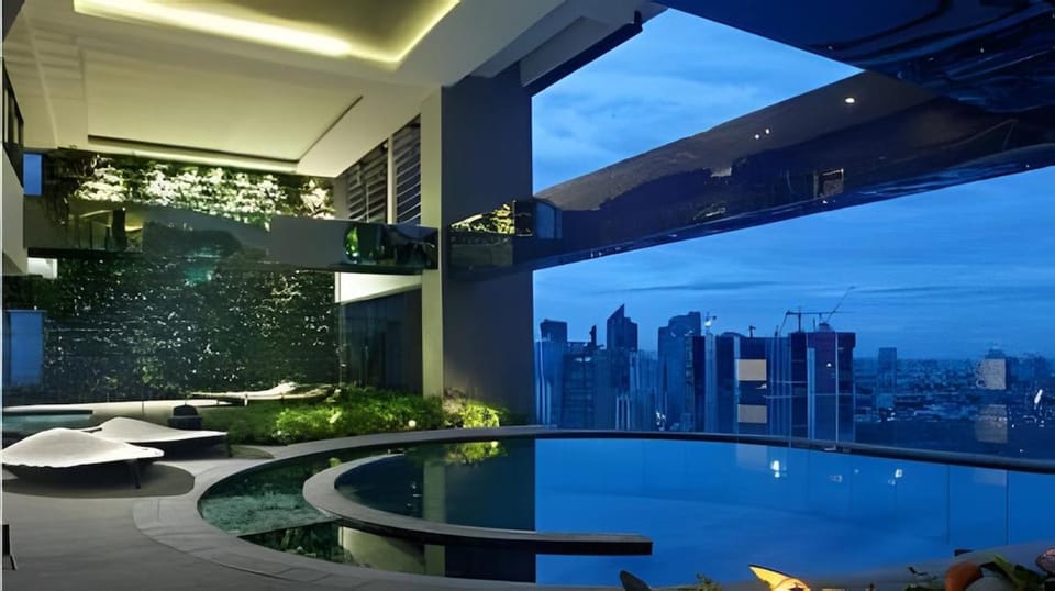 D-Studio,Best Sunset Pool,Luxury,Hotel Style Apartment in Makati