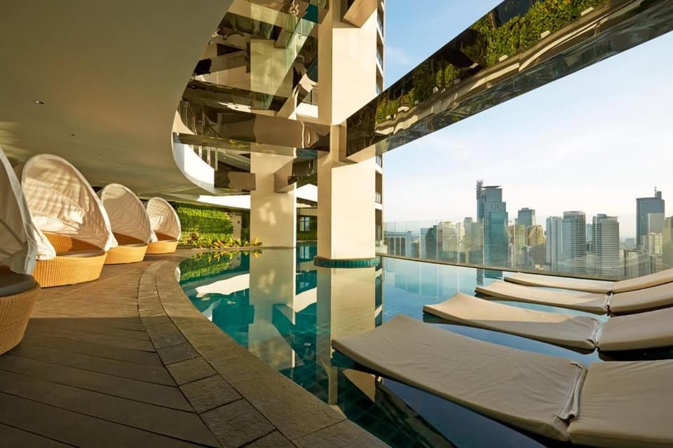 D-Studio,Best Sunset Pool,Luxury,Hotel Style Apartment in Makati