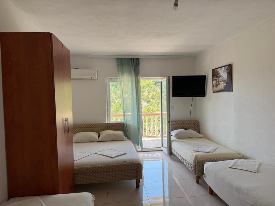 Villa Đeković Apartment in Budva Municipality
