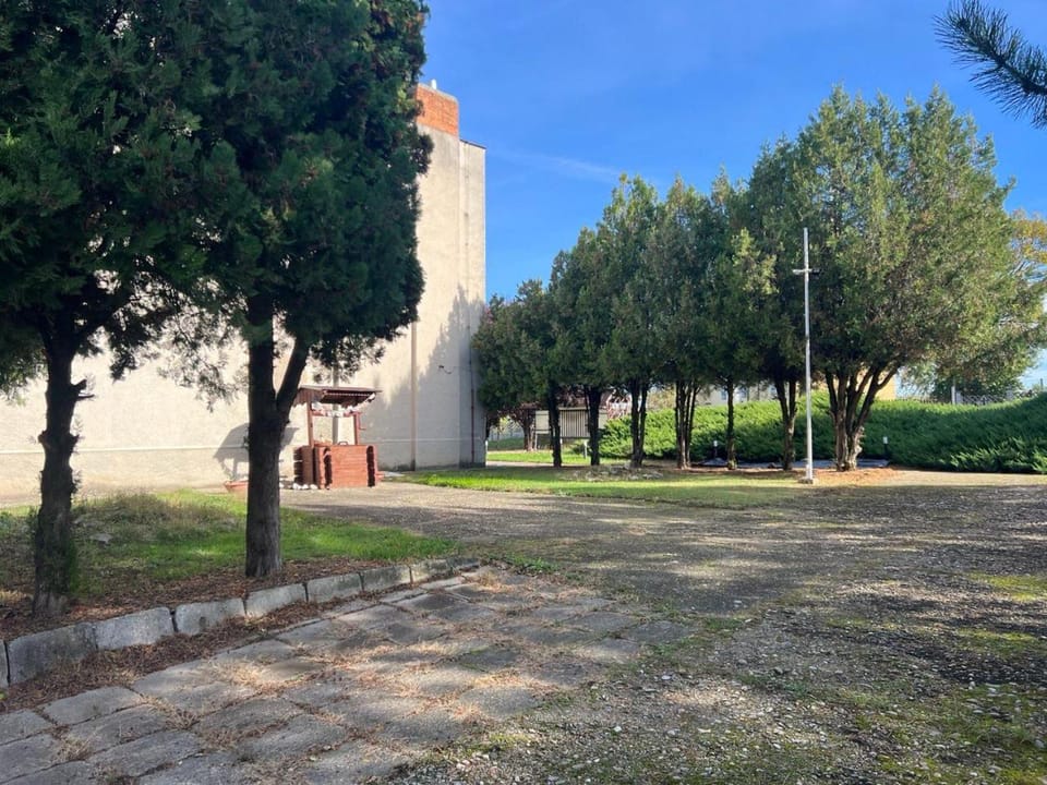 Garden, Parking