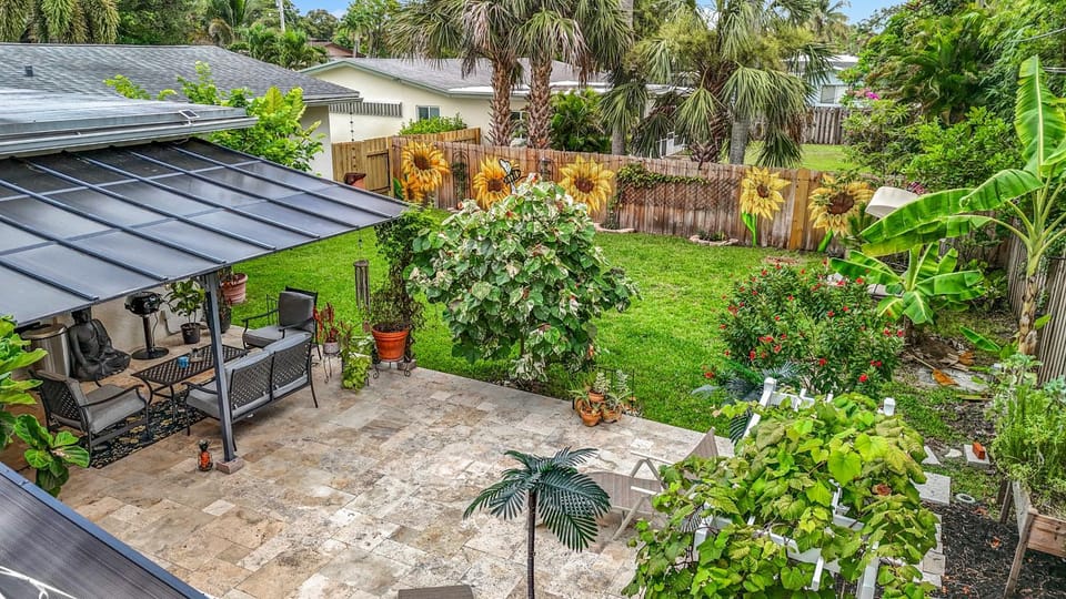 Patio, Natural landscape, Garden, Balcony/Terrace, Garden view