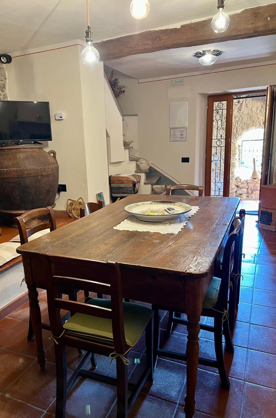 TV and multimedia, Dining area, air conditioner