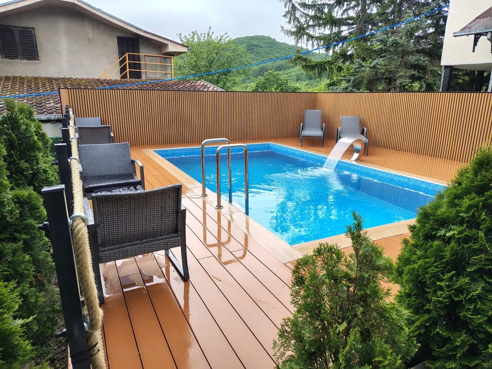 Vikendica sa bazenom"Mila"Banja Topilo House in Serbia