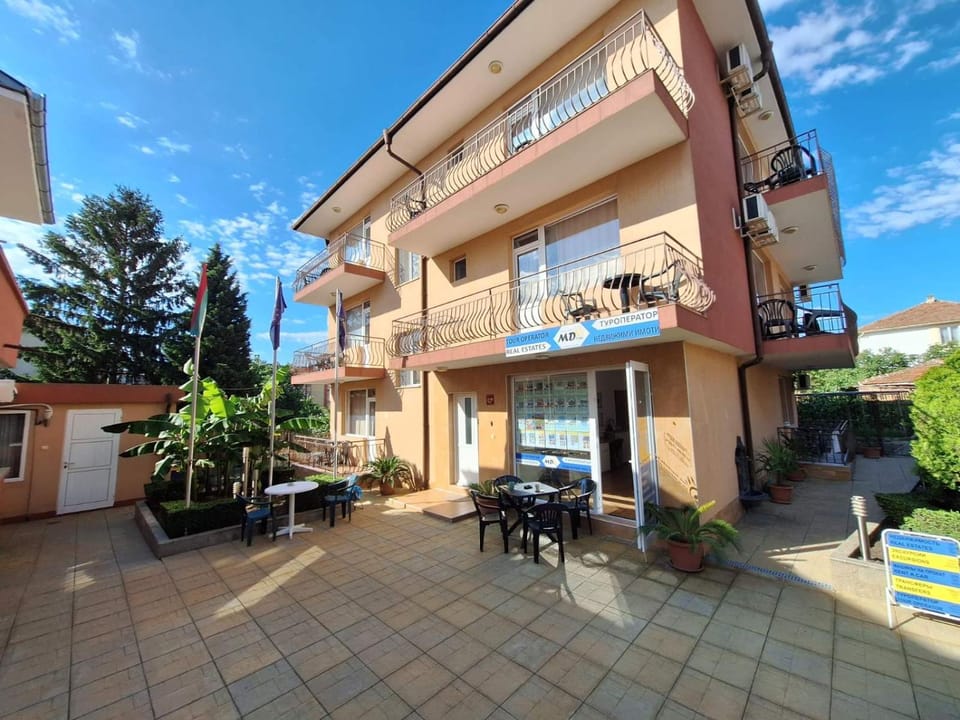 Къща за гости Авеню Bed and Breakfast in Burgas Province