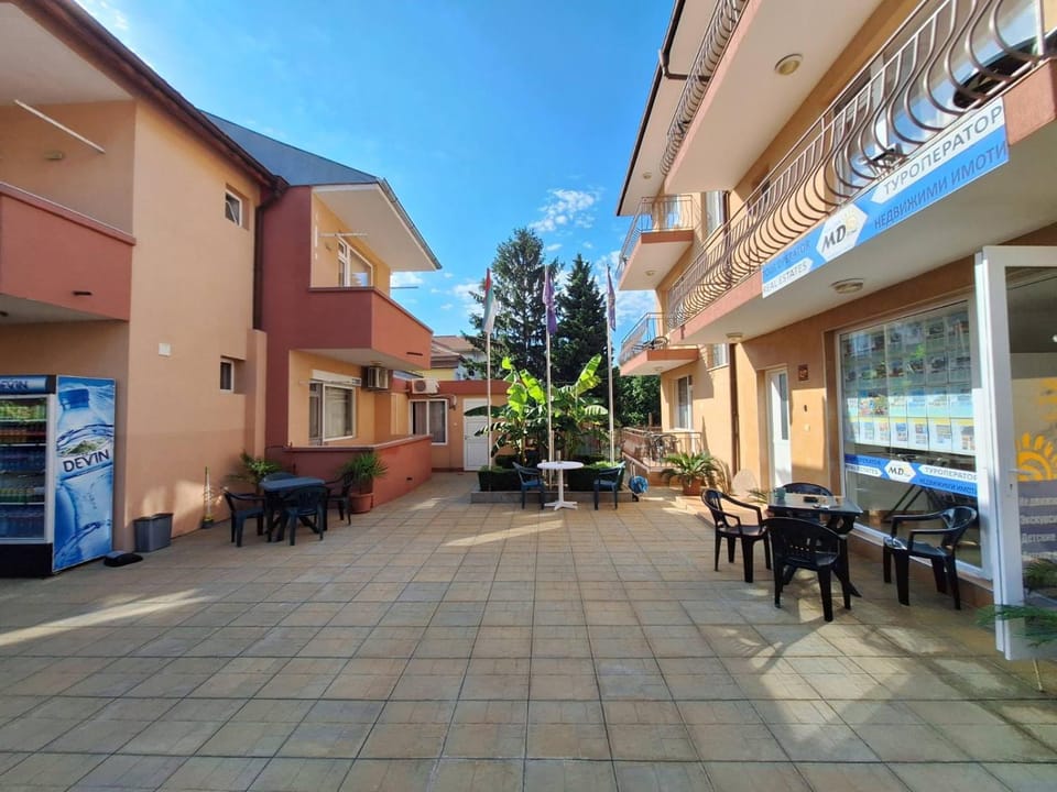 Къща за гости Авеню Bed and Breakfast in Burgas Province