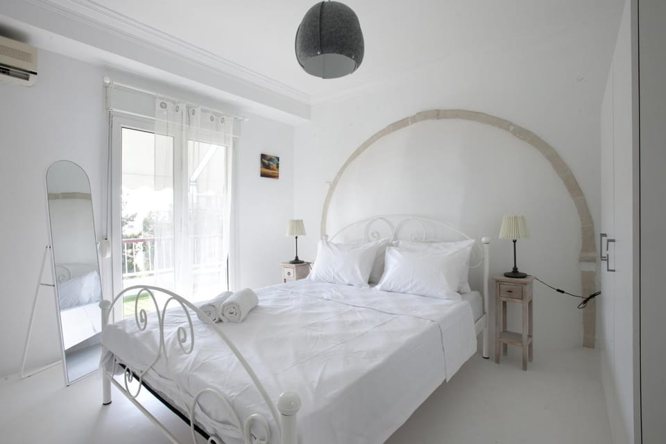 Ano Patisia, A 5th Floor Fully Renovated Penthouse Apartment in Athens