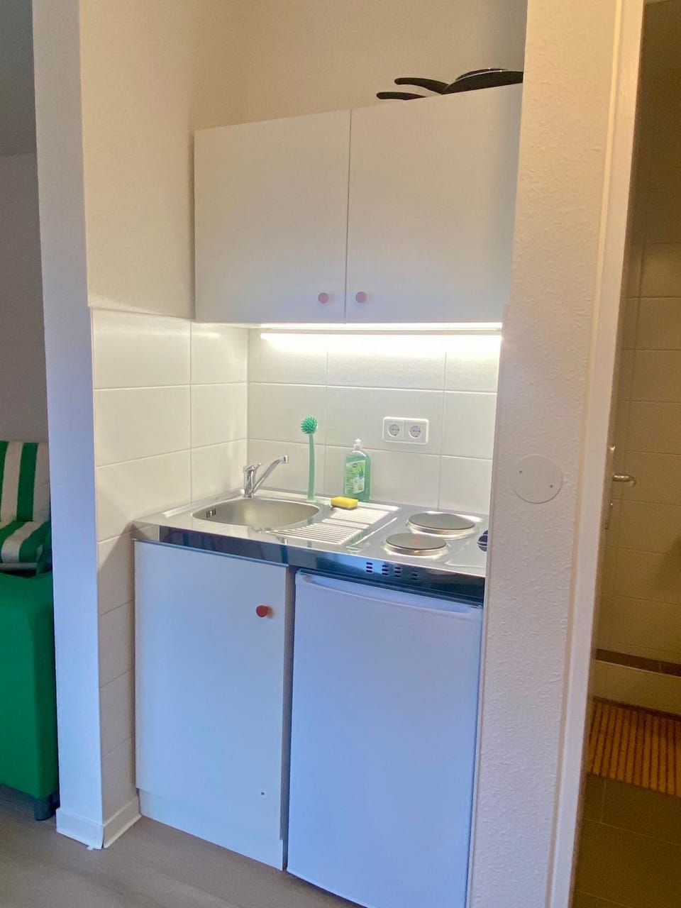 Kitchen or kitchenette, kitchen