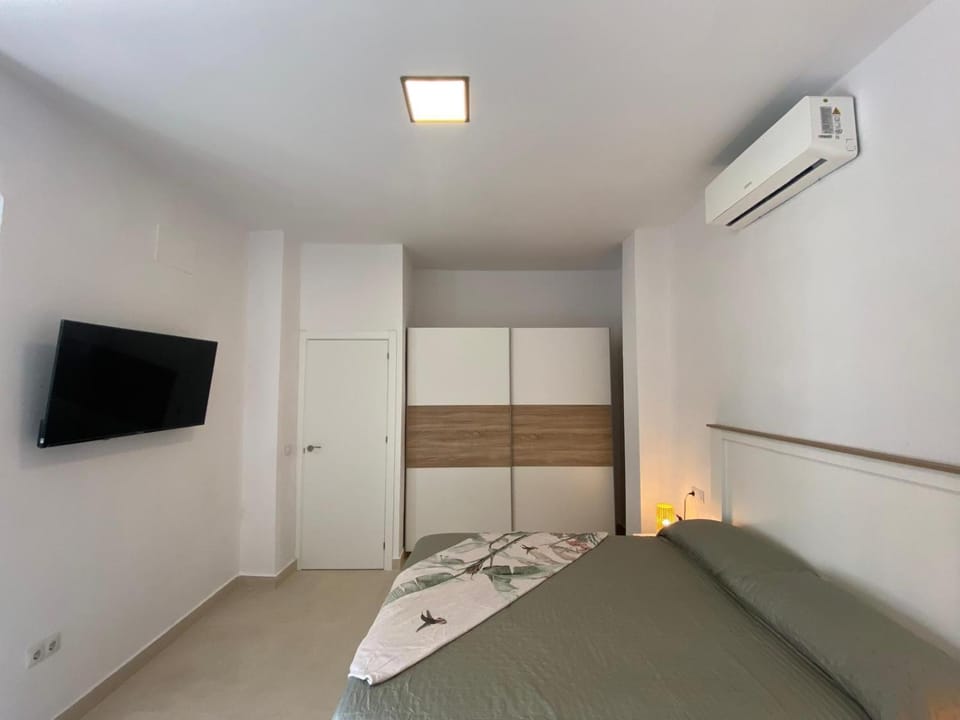 wardrobe, air conditioner